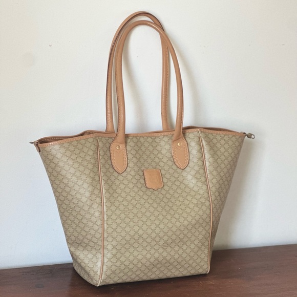 Authenticated Y2K Celine Neutral Carryall Tote - Picture 2 of 16